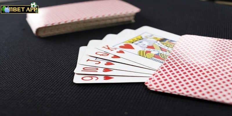 Trong cách chơi Tá Lả cần nhất điều gì?